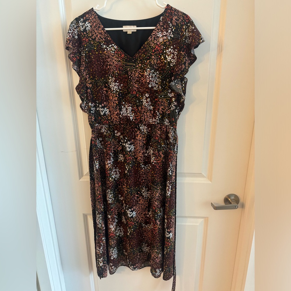 LOFT Outlet Floral Ruffle Sleeve Dress with Tie Waist